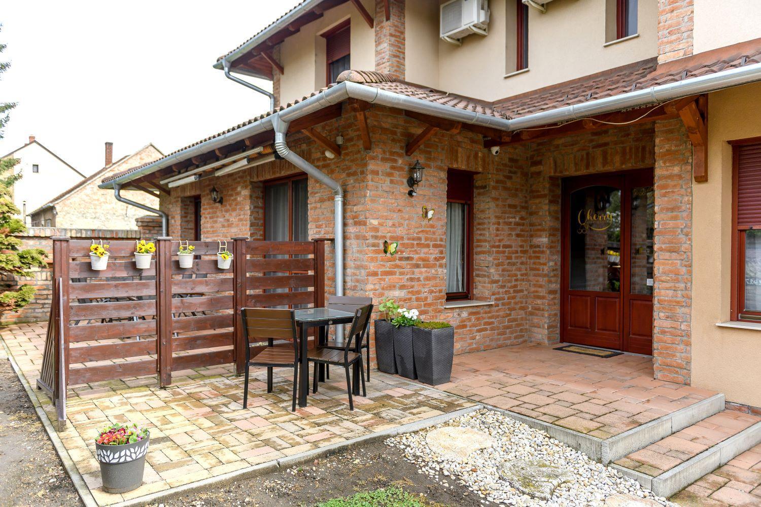 Cherry Apartmanház Sárvár Esterno foto