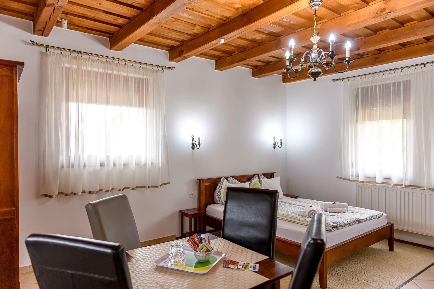 Cherry Apartmanház Sárvár Esterno foto