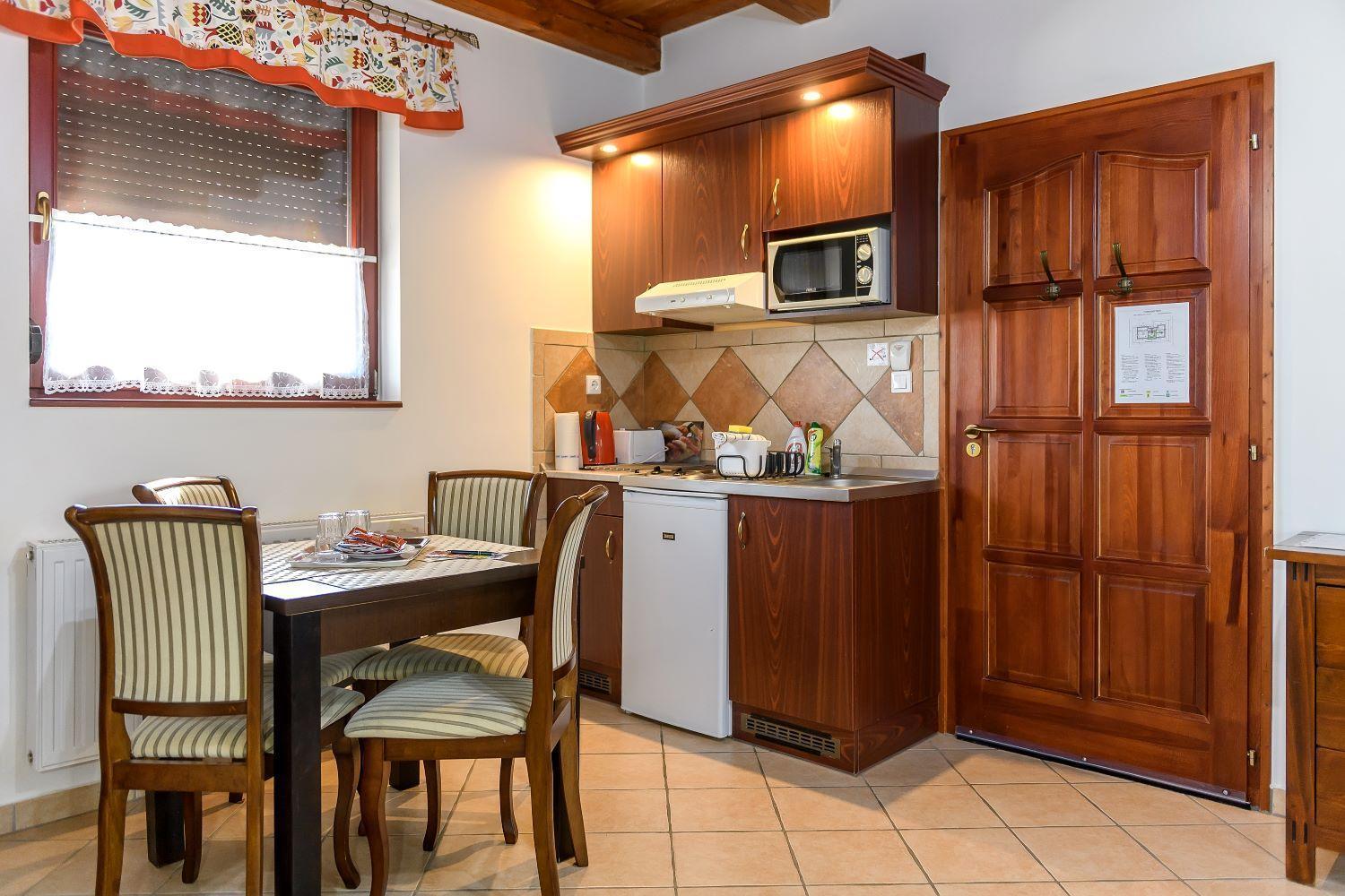 Appartamento Cherry Apartmanház Sárvár Esterno foto