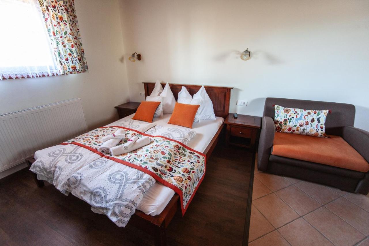 Cherry Apartmanház Sárvár Esterno foto